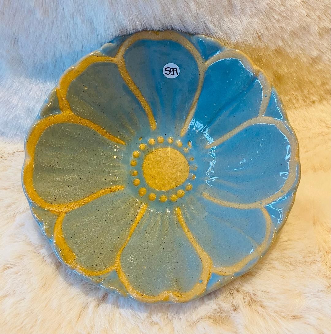 Small 'Blue Daisy' Dish