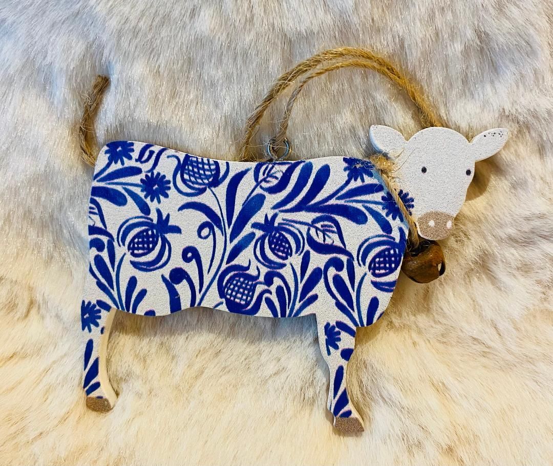 Country Flowers 'Cow' Hanger (B)
