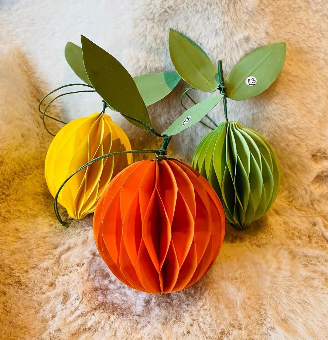 'Lemon' Honeycomb Decoration
