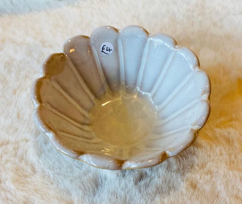White 'Flower' Mini Dish