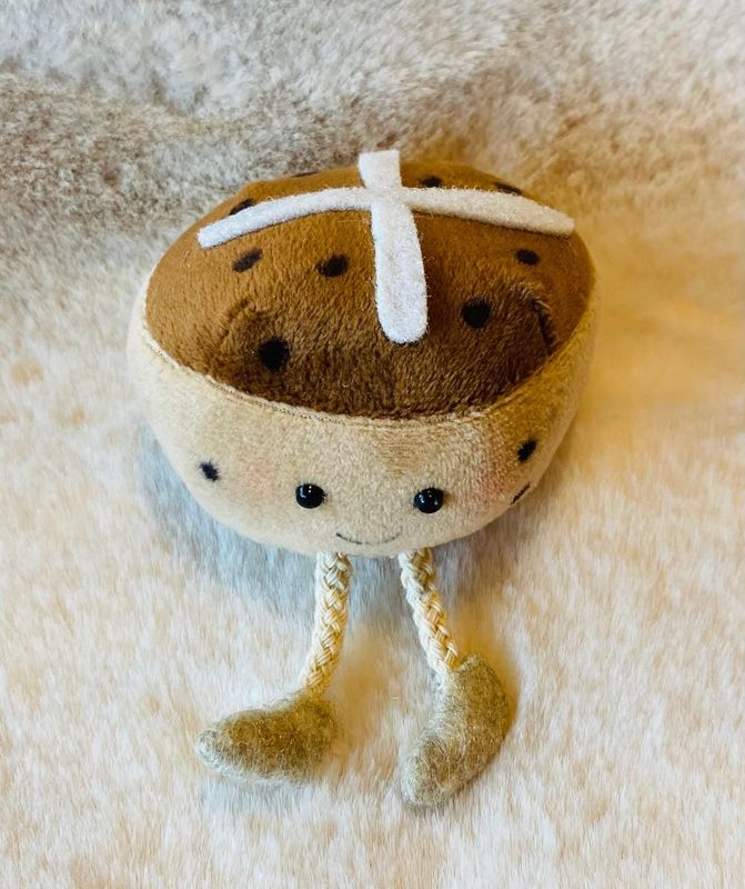 'Crossy' Hot Cross Bun Shelf Sitter