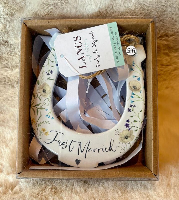 'Just Married' Horseshoe
