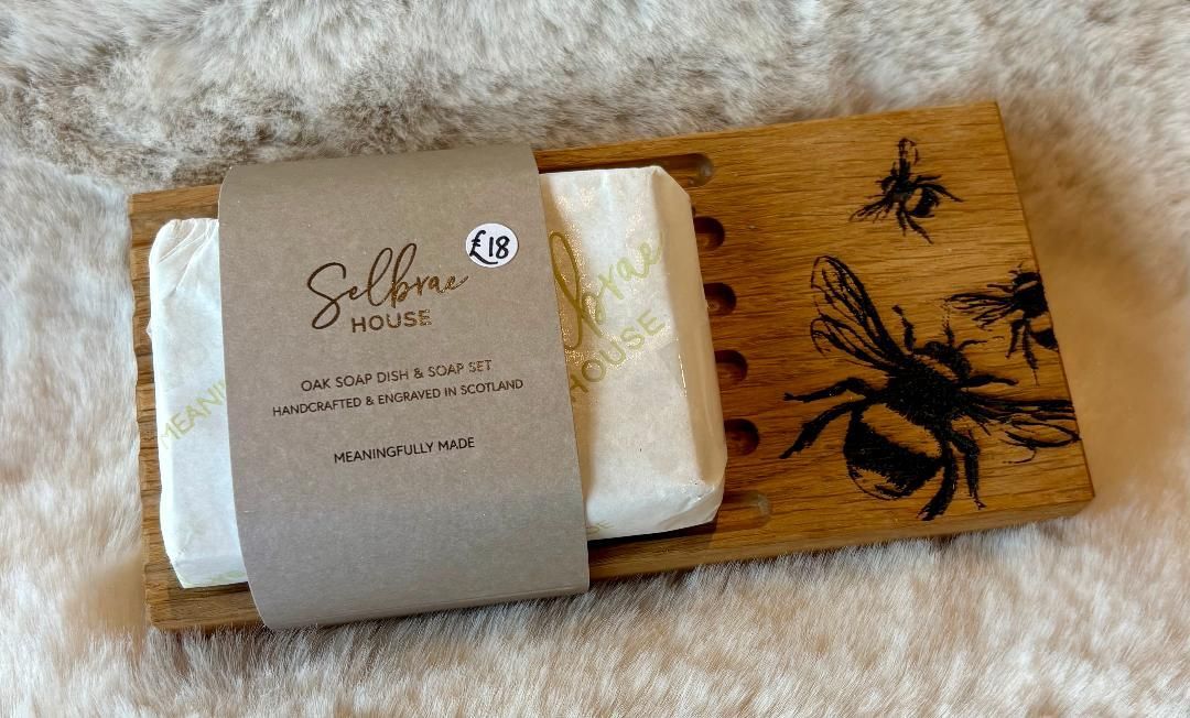 'Bee' Oak Soap Dish & Soap Set