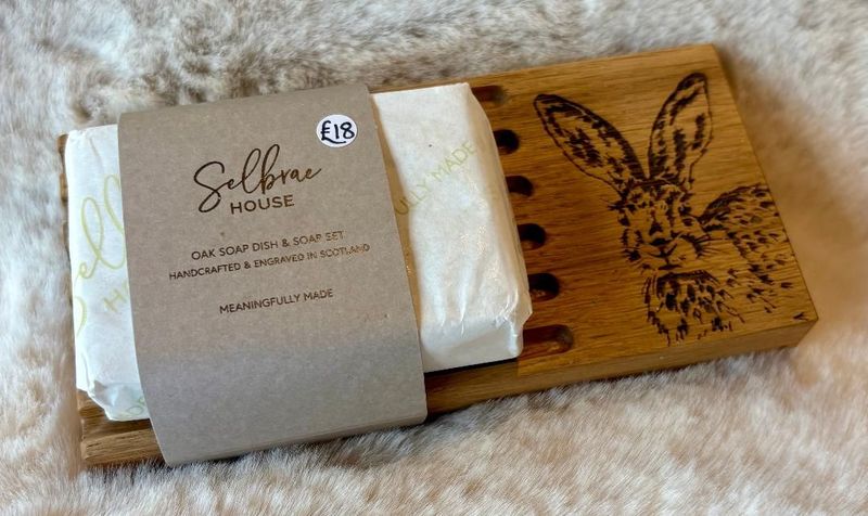 'Hare' Oak Soap Dish & Soap Set