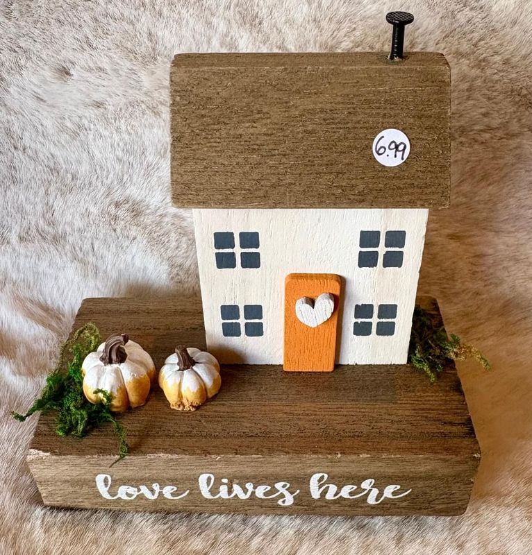 'Love Lives Here' Pumpkin House