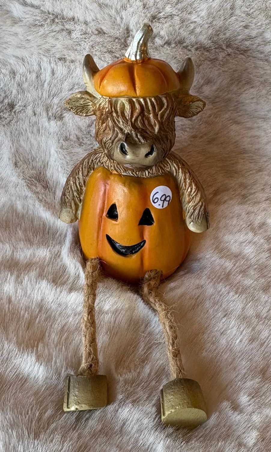 'Pumpkin Highland Cow' Sitting Ornament
