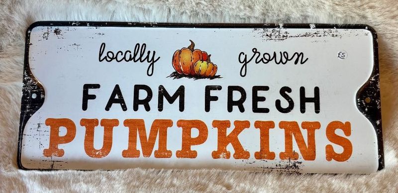'Farm Fresh Pumpkins' Metal Sign