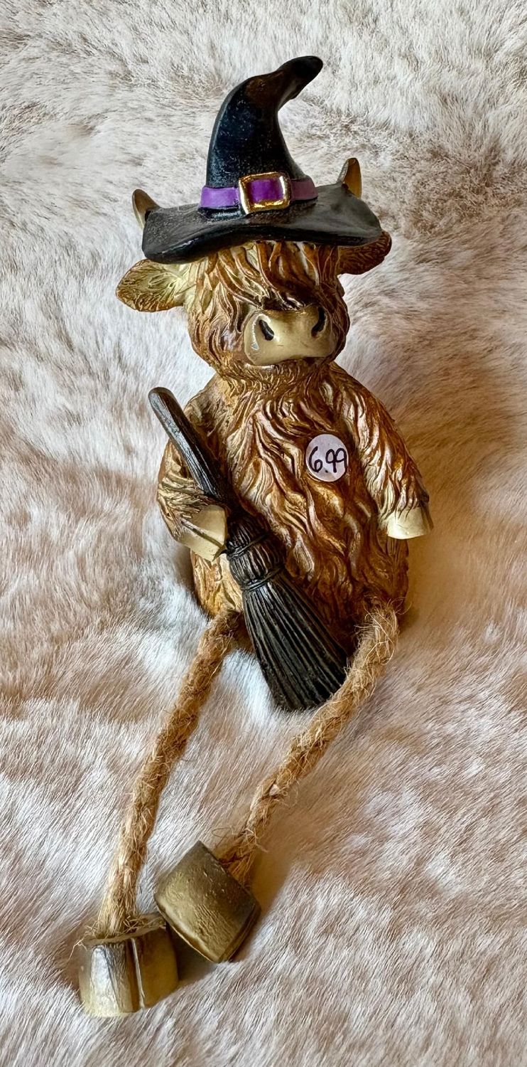 'Witch Highland Cow' Sitting Ornament