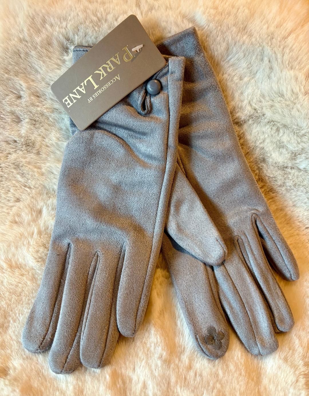 Pebble 'Button' Gloves