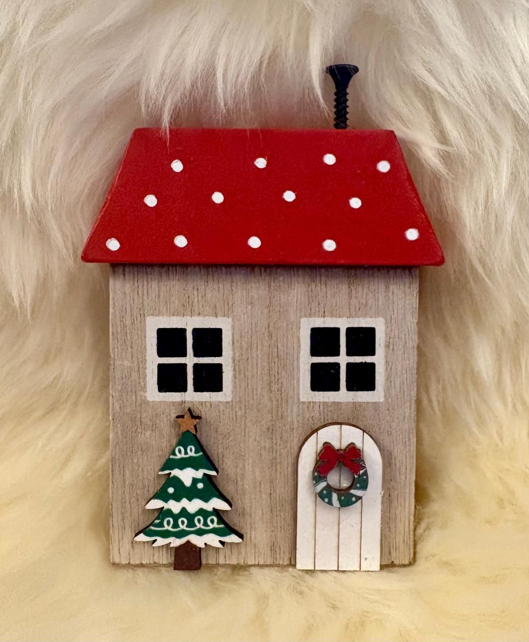 'Dotty Xmas House' - B