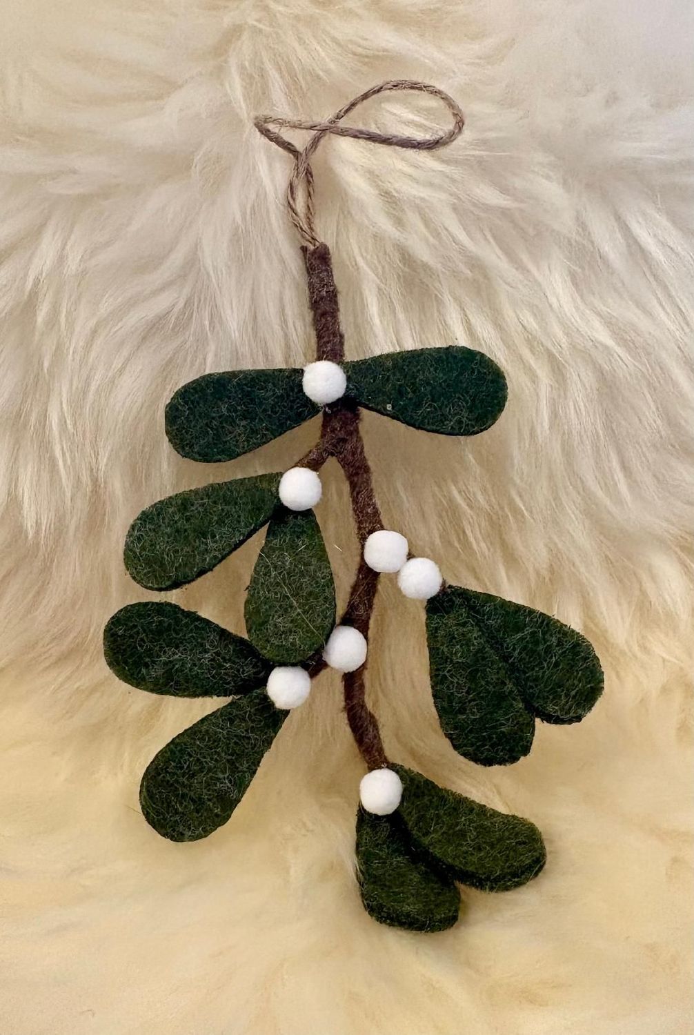 'Mistletoe' Felt Decoration