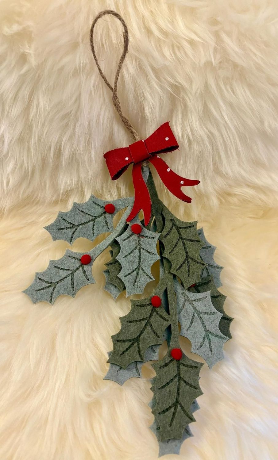 'Holly/Berries' Felt Hanging Decoration