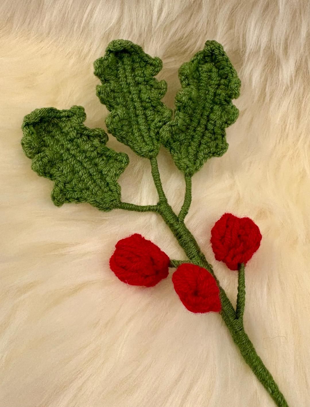 Crouchet 'Holly & Berries' Stem