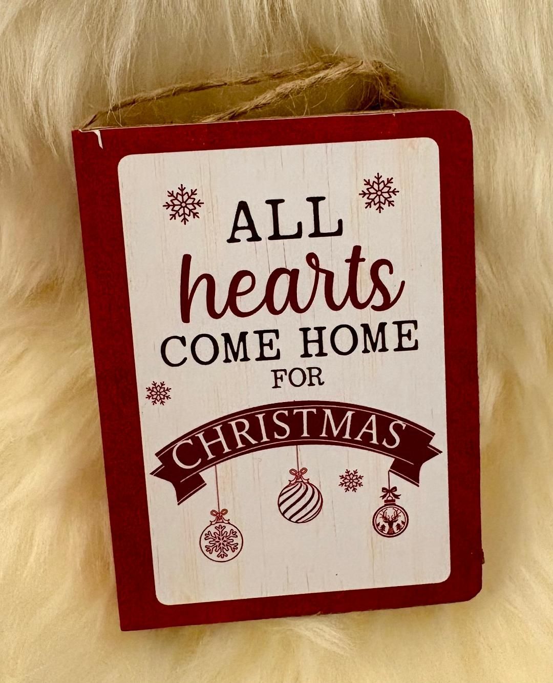 'Hearts/Home' Book Decoration