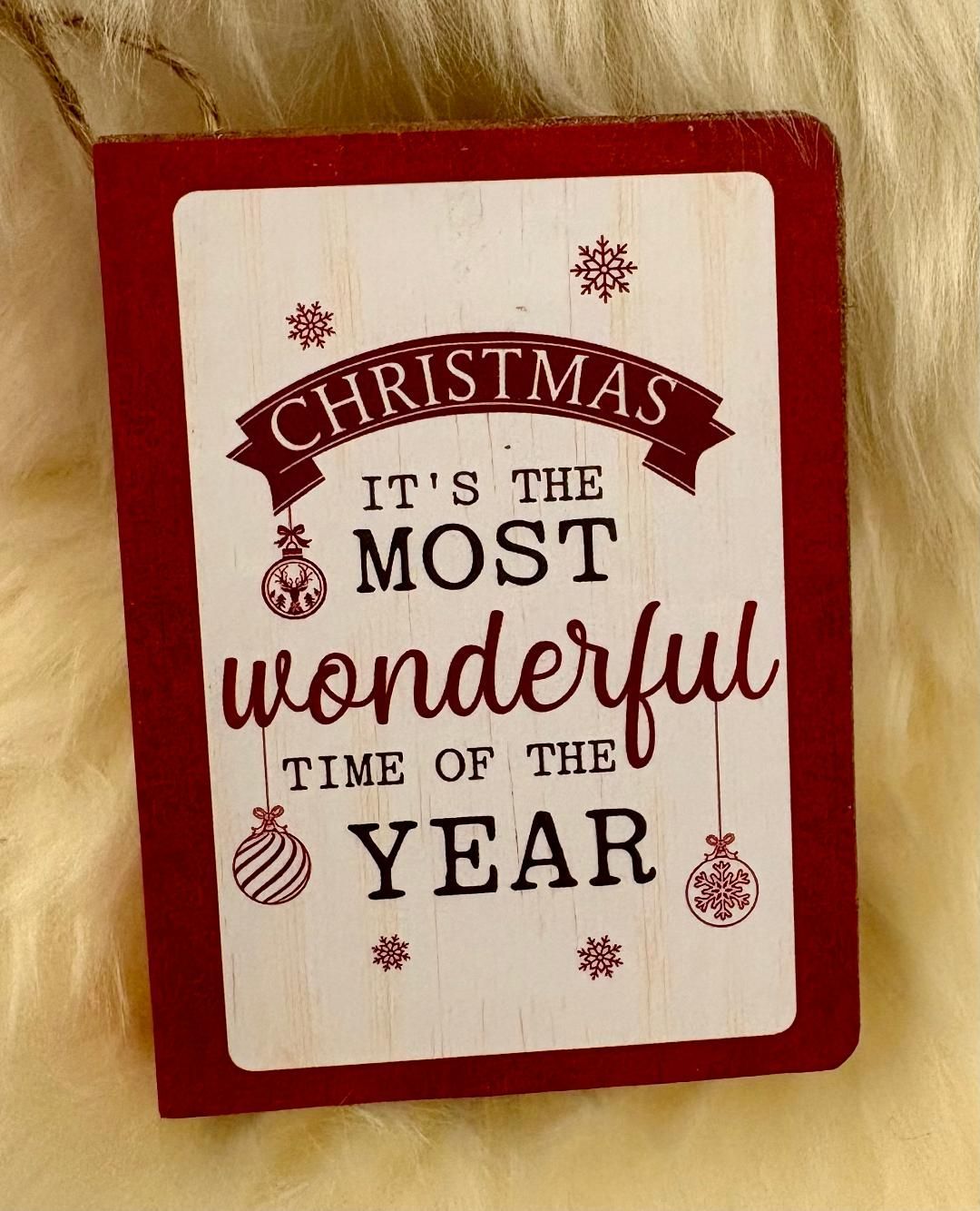 'Wonderful/Year' Book Decoration