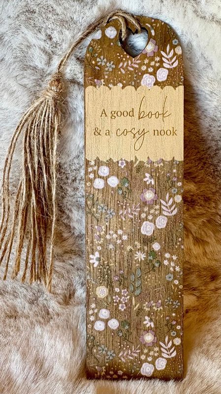 'Good Book/Cosy Nook' Bookmark