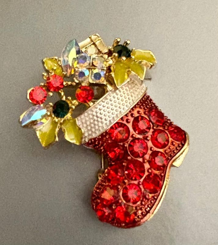 'Red Stocking' Brooch