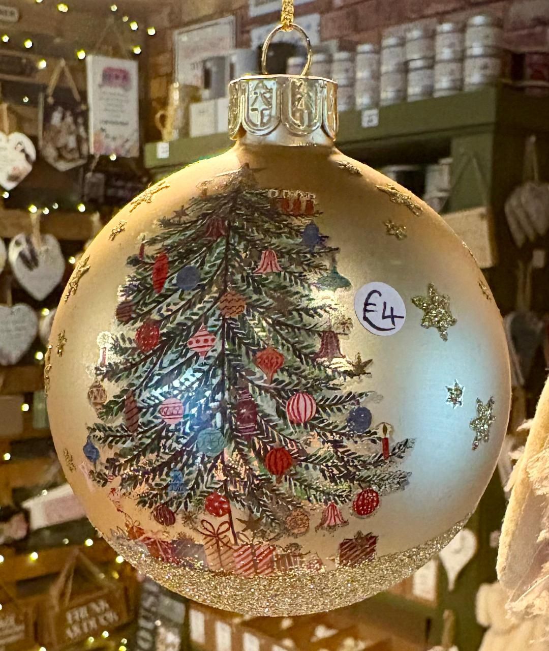 'Nostalgia Tree' Gold Glass Bauble