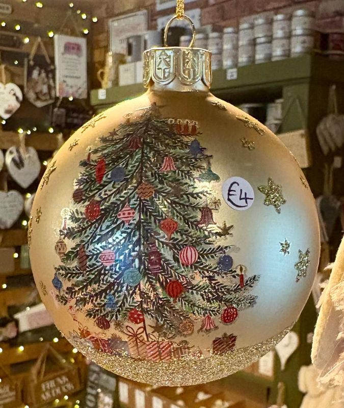 'Nostalgia Tree' Gold Glass Bauble