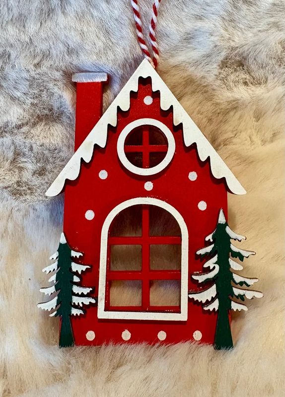 'Alpine House' Wooden Decoration