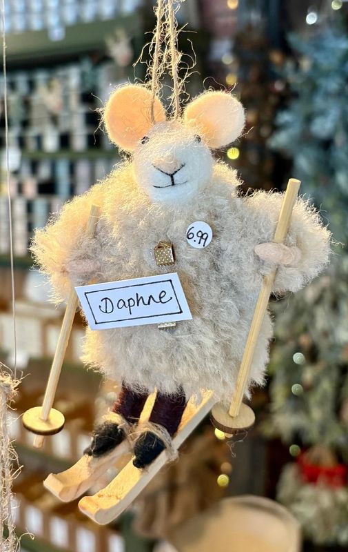 'Daphne' Skiing Mouse