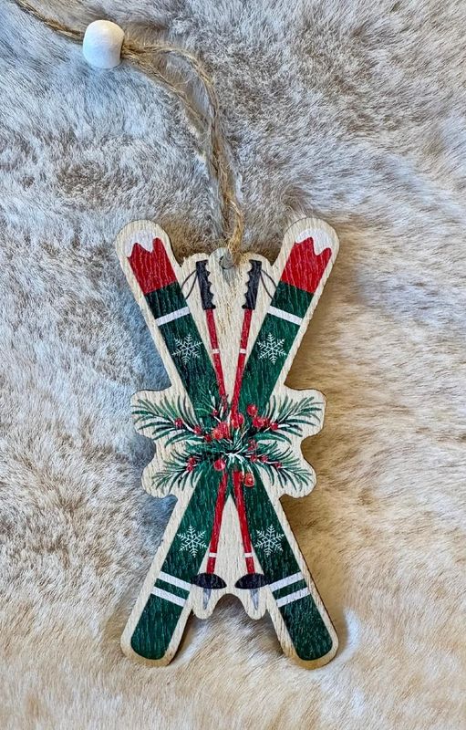 'Skiis' Wooden Decoration