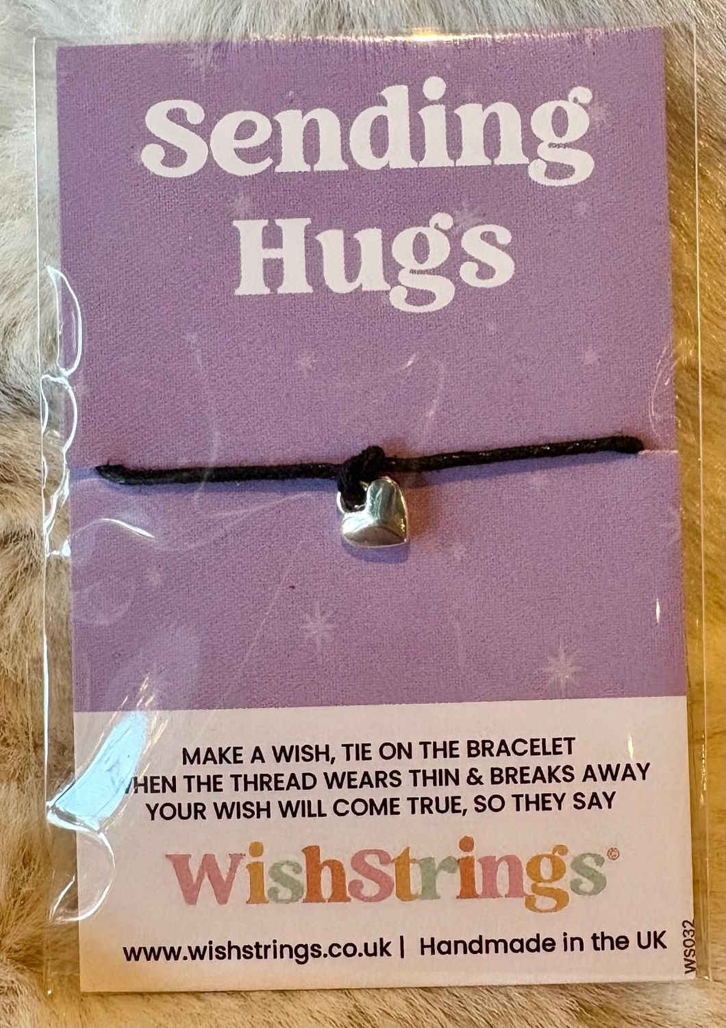 'Sending Hugs' Wish String Bracelet