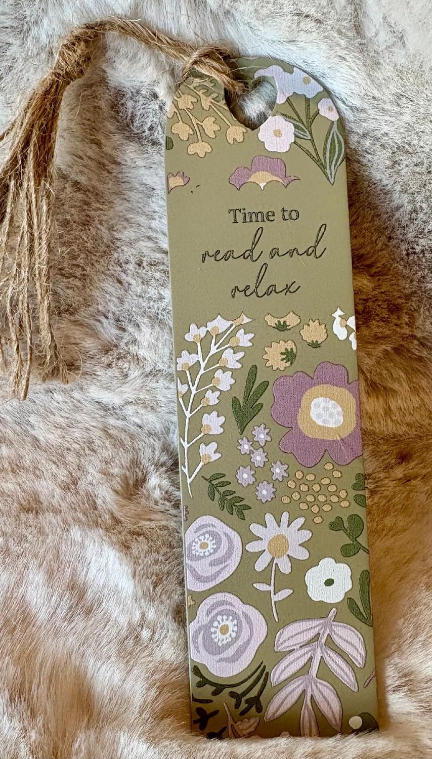 'Read & Relax' Bookmark