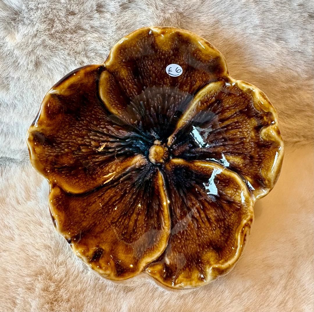 'Anenome' Trinket Dish - Brown