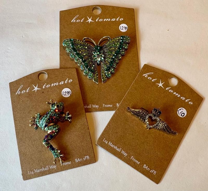 'Wings/Heart/Crown' Brooch (R)