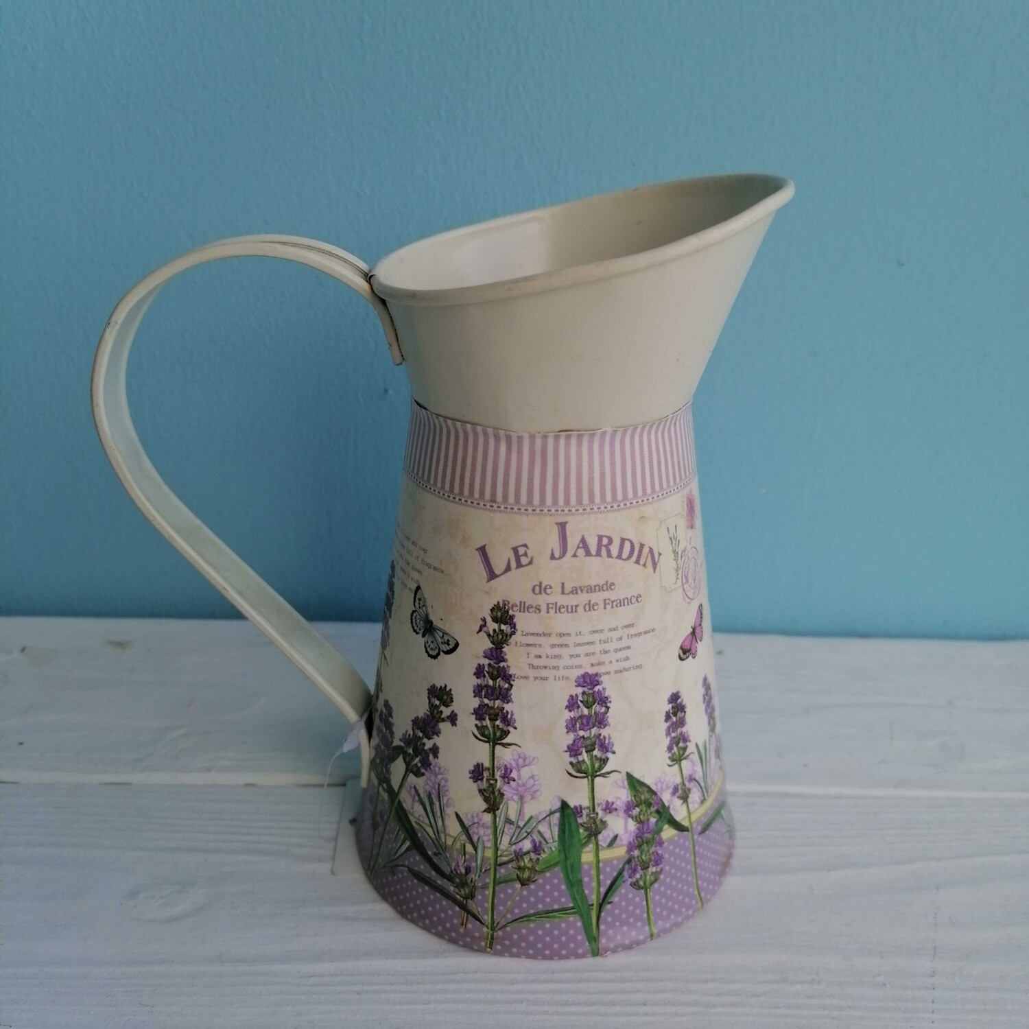 Planter watering can lavender