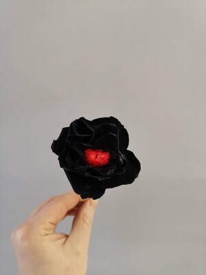 Цветок чёрный ручной работы