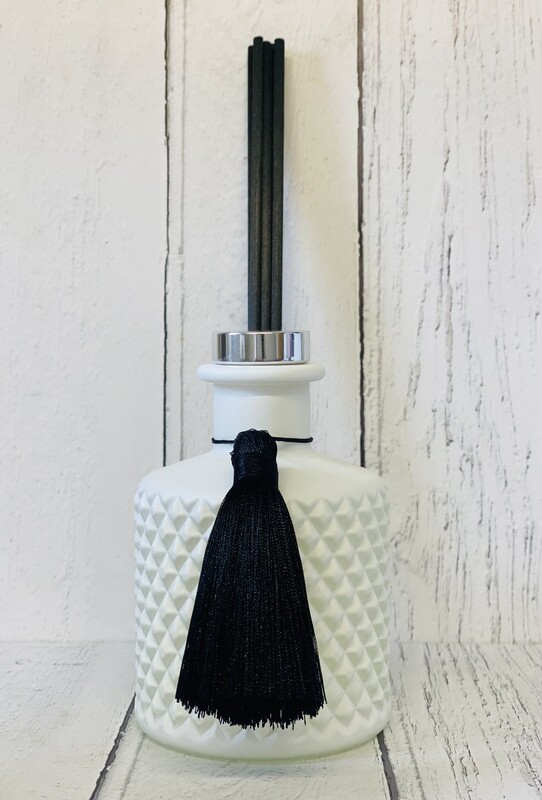 Bohemian GEO Diffuser Bottle : Matte White
