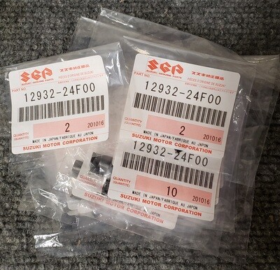 Suzuki OEM Hayabusa Valve Keepers (99-24)