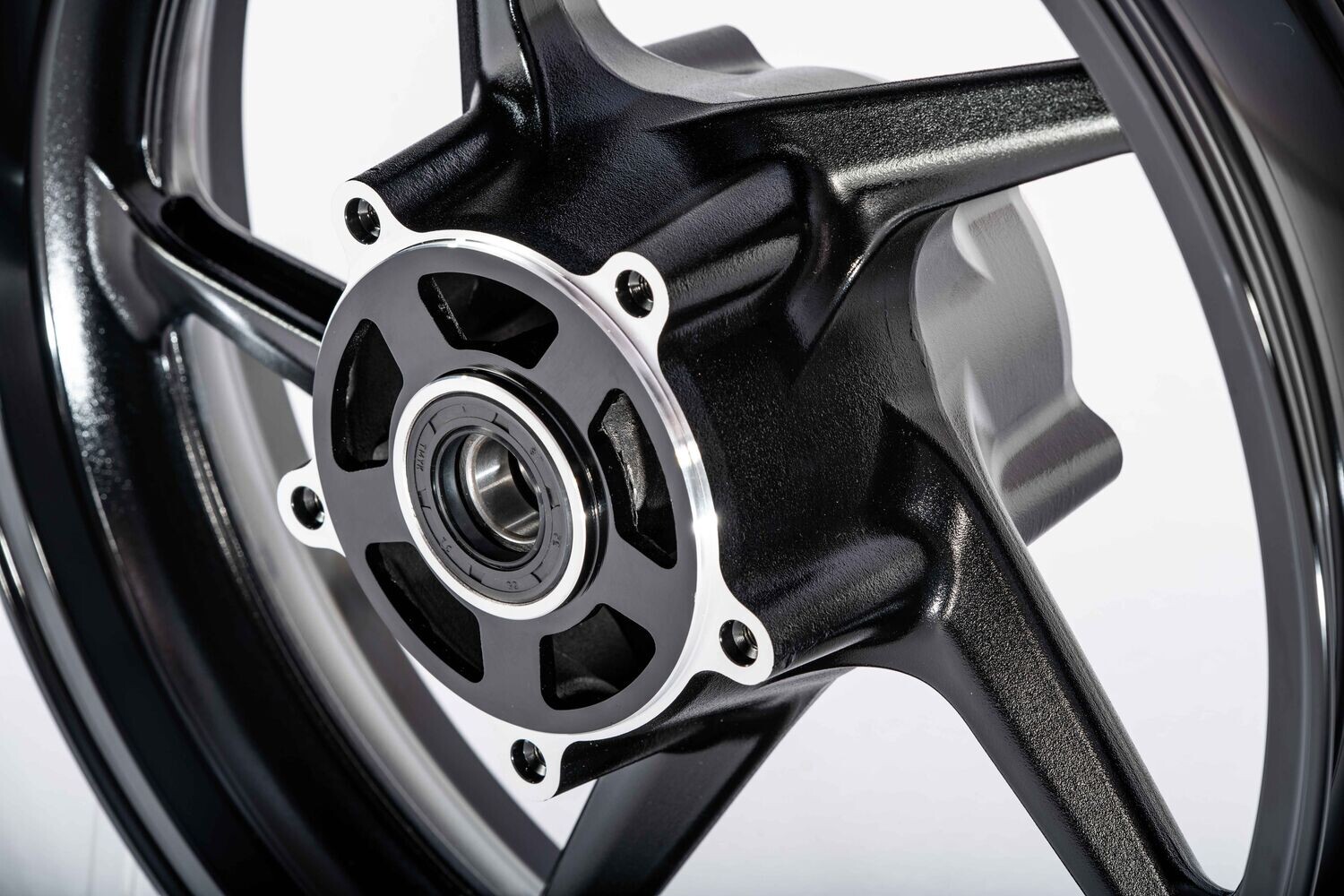 VooDoo Sniper 16in. Front Wheel Kawasaki ZX14 (06-24) VooDoo Sniper 16in. Front Wheel Kawasaki ZX14 (06-24)