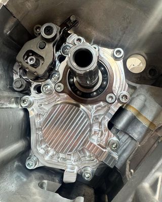 BILLET TRANSMISSION DOOR SUZUKI GSXR1000 (2017-2025)