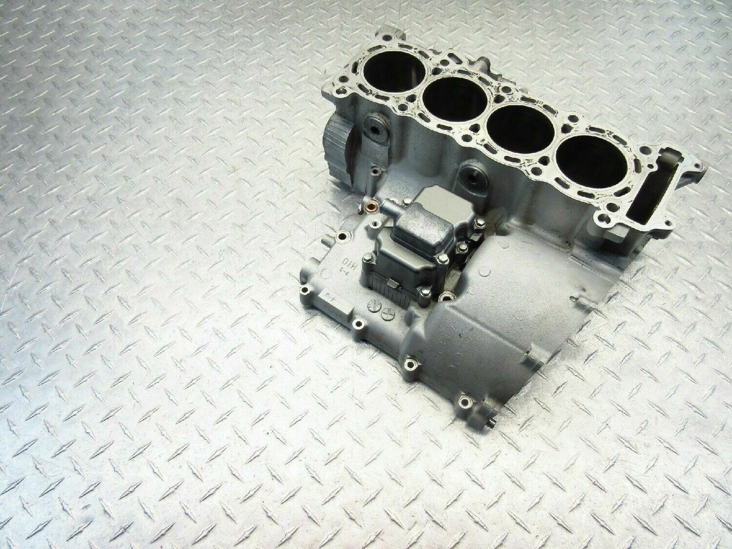 Over Bore and Re Plate GSXR Top Case (01-08) Over Bore and Re Plate GSXR Top Case (01-08)