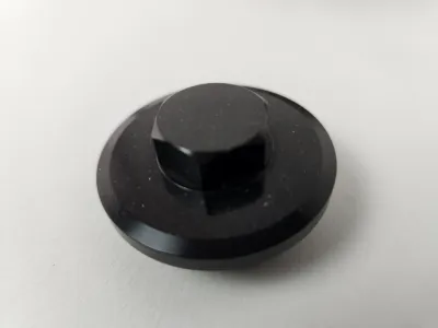 Crankshaft Inspection Plug Suzuki Hayabusa (99–25), GSXR1000 (01–25), GSXR750 (00–25), GSXR600 (01–25)