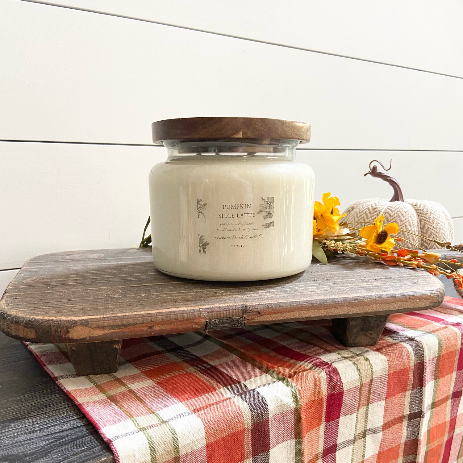  48oz 3 Wick Fall Candle With Wooden Lid