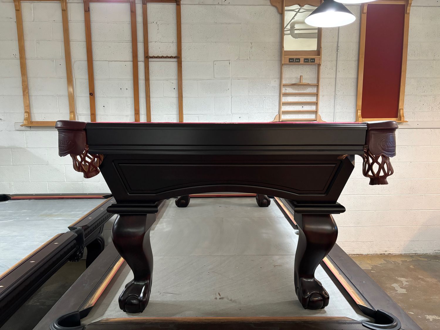 7&#39; Connelly Pool Table