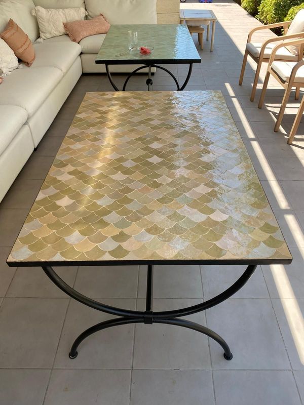 Mesa  Zellige escamas desde