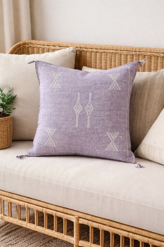 Cojín Sabra Charkia Morado Pastel