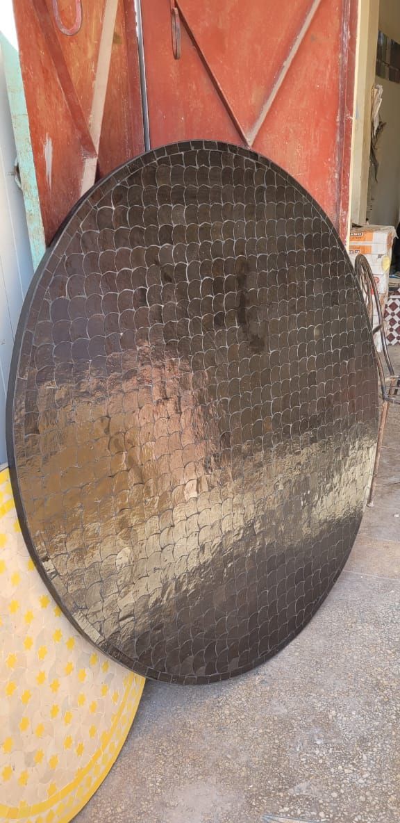Mesa  Zellige circular escamas negra desde