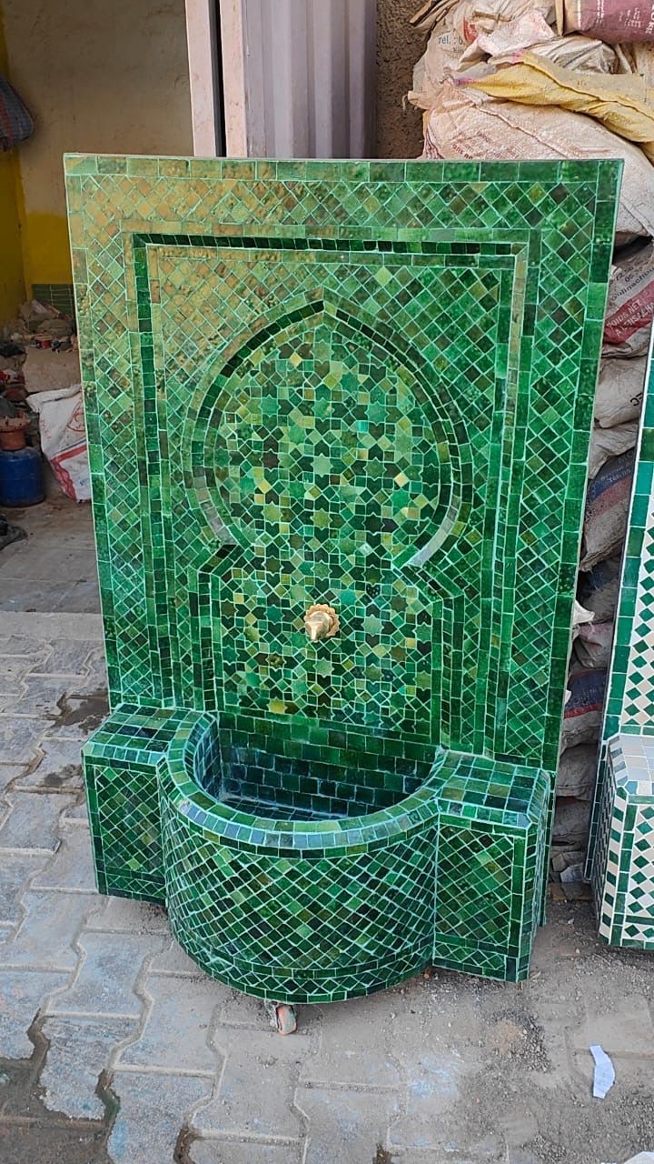 Fuente Árabe Najwa 130 x 81