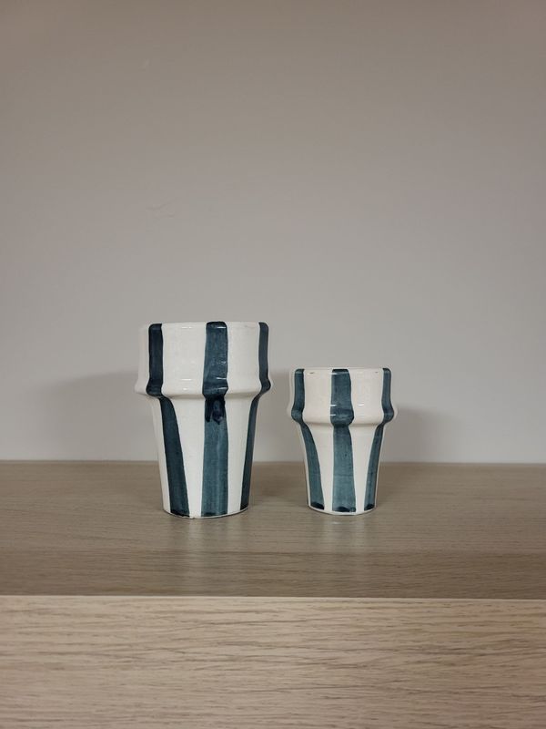 Vasos de cerámica marroquí pintados a mano