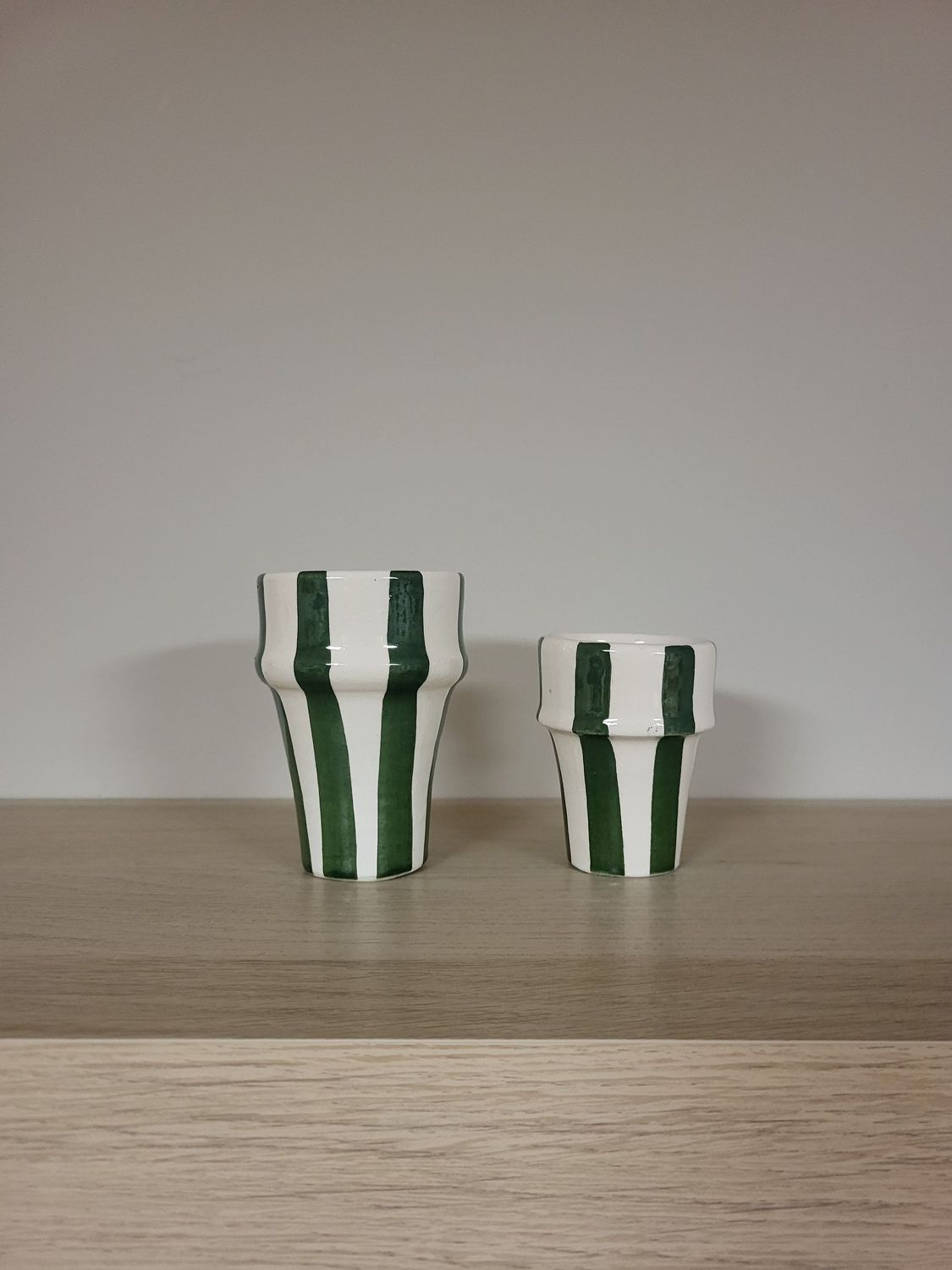 Vasos de cerámica marroquí pintados a mano