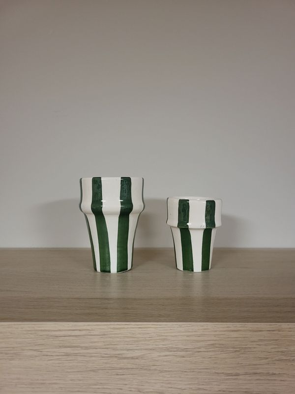 Vasos de cerámica marroquí pintados a mano