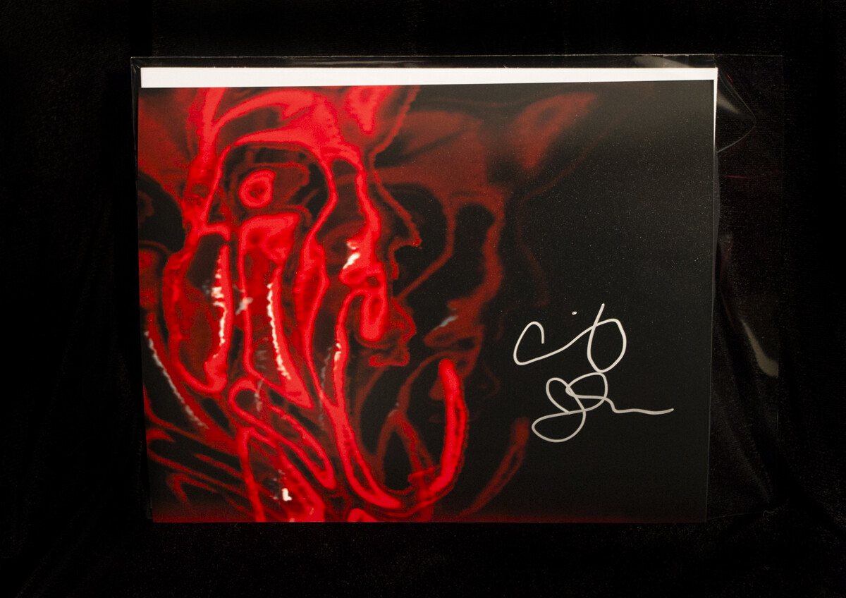 ELLIOT 8x10 &quot;Face Scream&quot; Signed Still