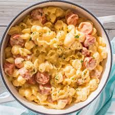 Rigatoni Mac &amp; Cheese w/ Hotdogs