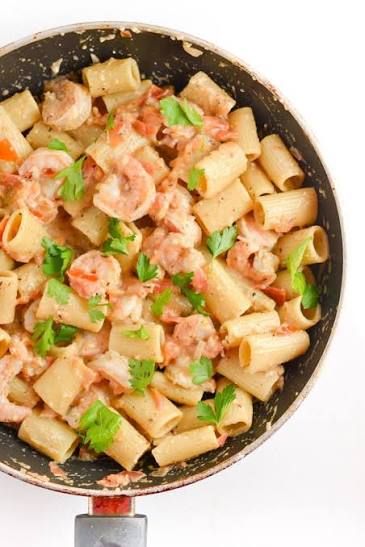 Rigatoni with White Wine Sauce and Shrimp